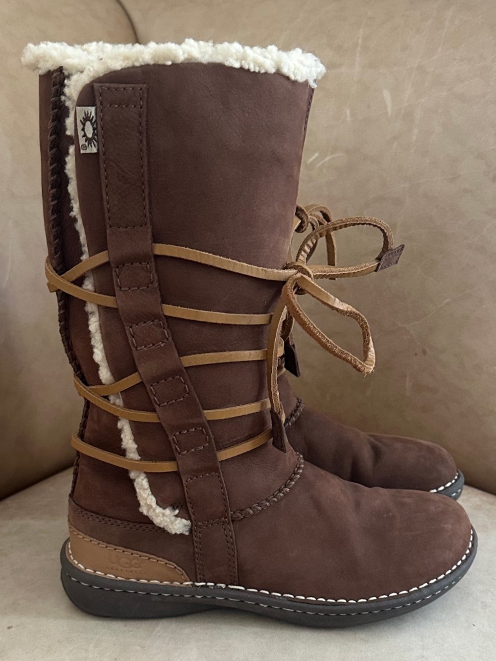 UGG Australia Catalina Brown Leather Sheepskin Boots 6 Streetwear Cozy Cabincore